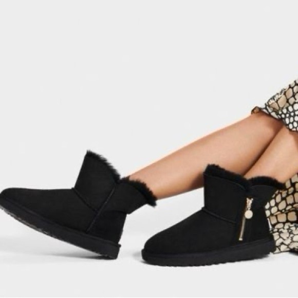 UGG Bailey Zip Mini Black Boots Size 5 - Picture 11 of 13